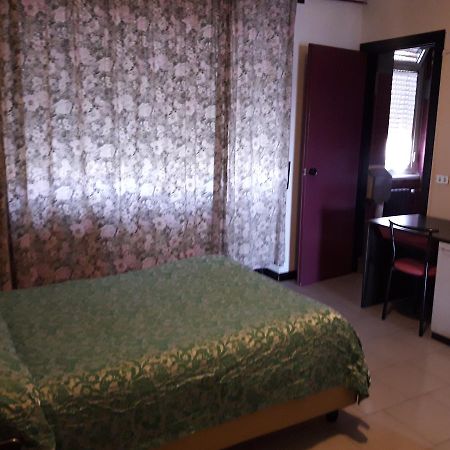 Albergo Piccadilly Medolago Bagian luar foto
