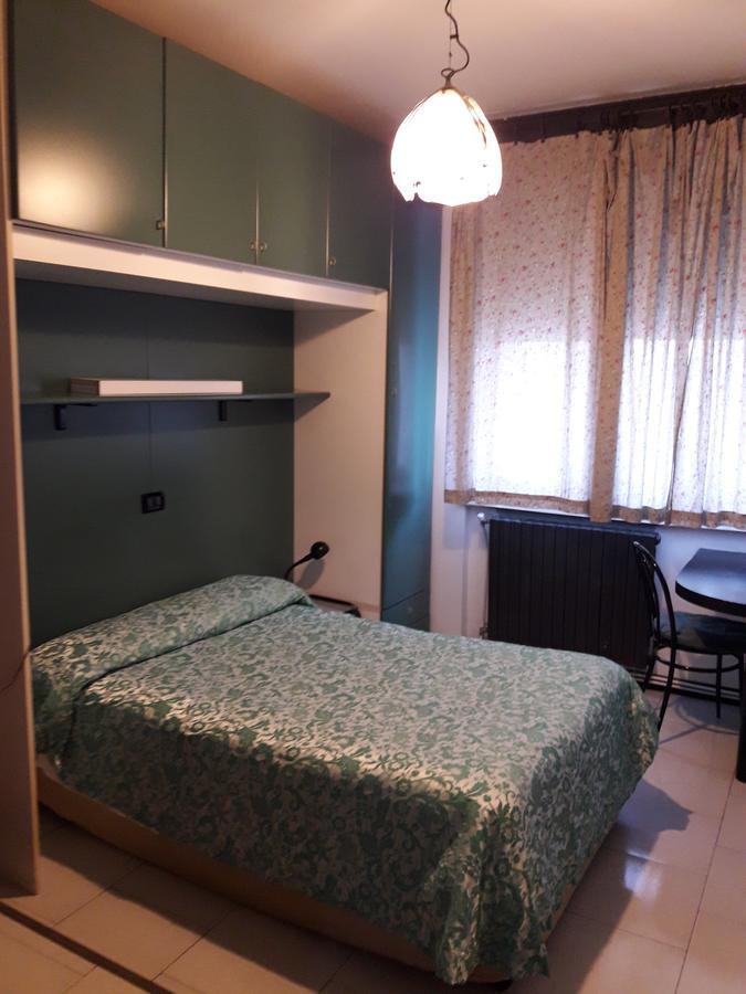 Albergo Piccadilly Medolago Bagian luar foto