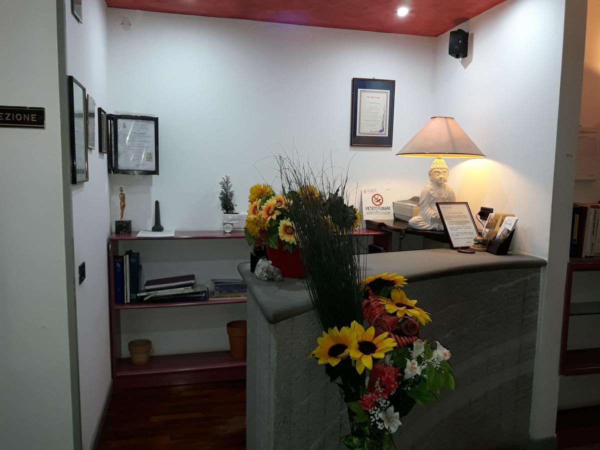 Albergo Piccadilly Medolago Bagian luar foto